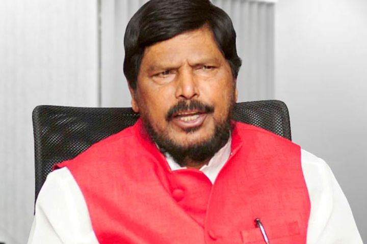 Union Minister Ramdas Athawale meets Sushant father Says Bollywood mafia will be exposed