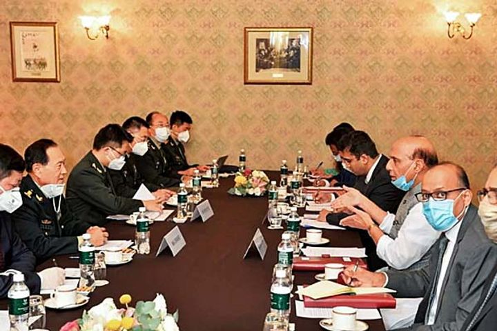 Rajnath Singh meets Chinese counterpart