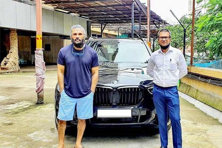Bollywood Actor Suniel Shetty Buys BMW X5 SUV Bollywood Actor Suniel Shetty Buys BMW X5 SUV