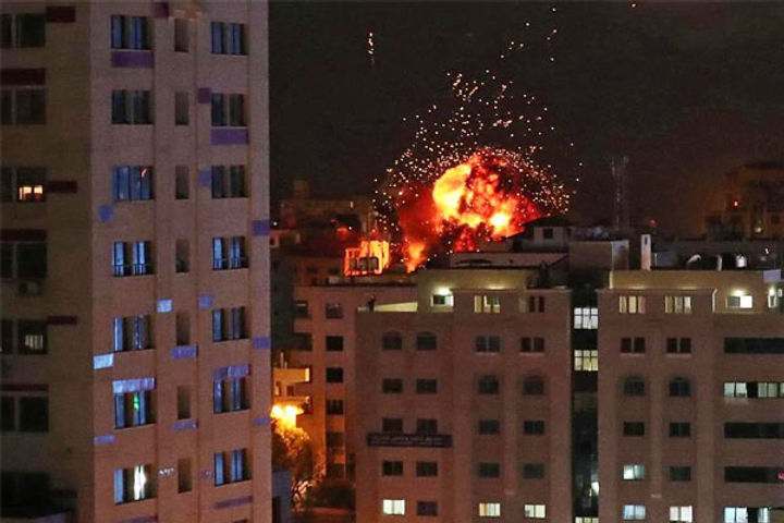 Israeli jets bomb Gaza after rocket fire clouds peace deal signing