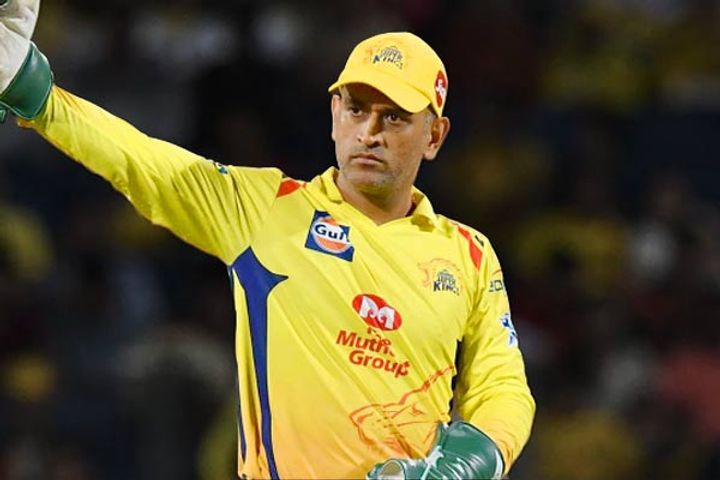 Dhoni becomes IPL most capped player with 194 games