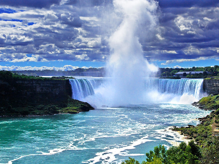 The Flow of the Niagara