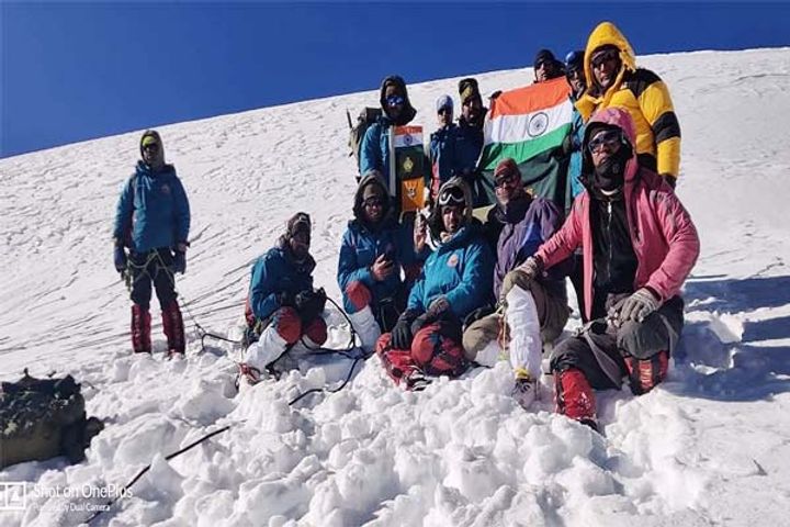 ITBP team completes Gangotri summit