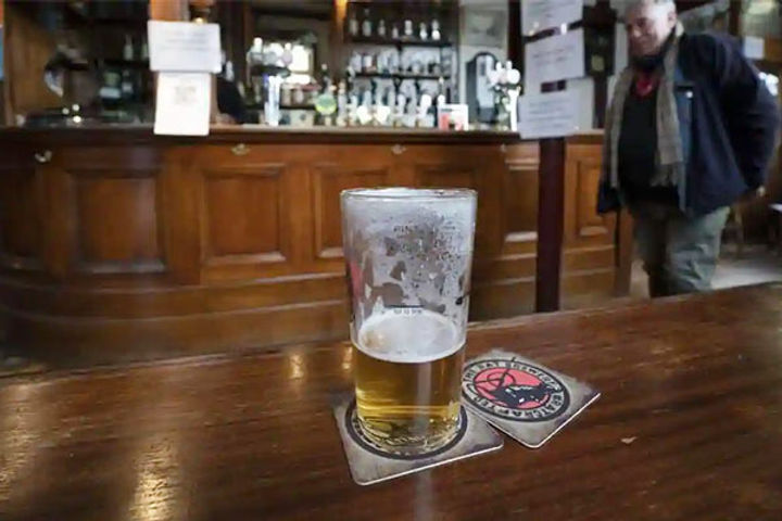 Pubs shut in parts of England