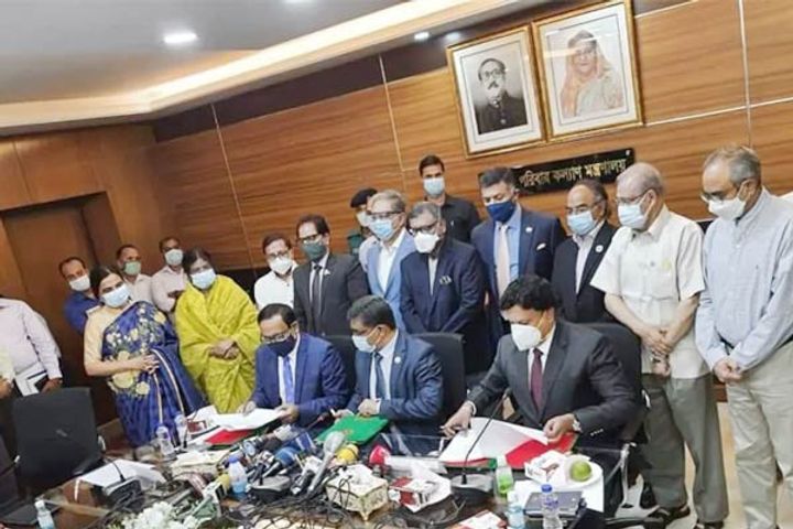 Bangladesh signs MoU with India for Covid vaccine