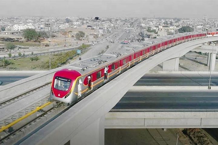 Higher payment to Chinese in Lahore Metro