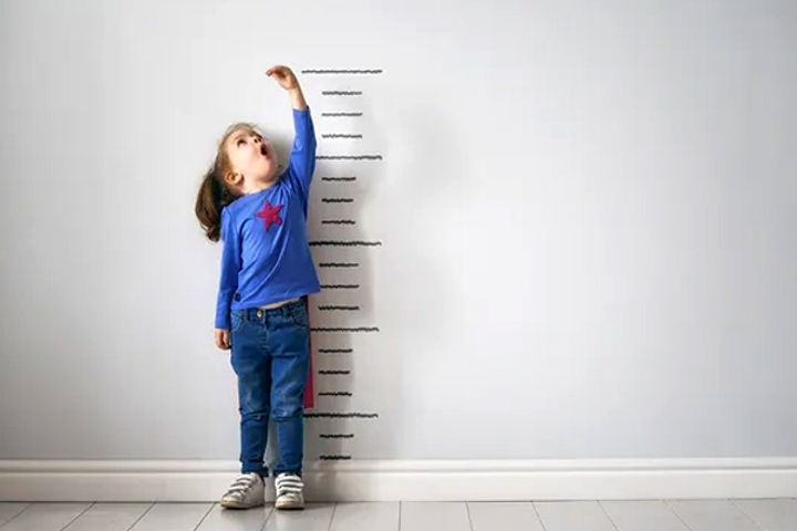 Global height gap among children