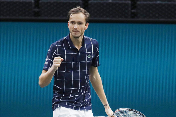 Daniel Medvedev Won The Third ATP Title Fourth Russian Player To Win Paris Title