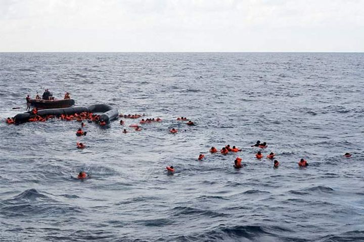 Boat broken in Libya, 74 migrants submerged, 120 people aboard