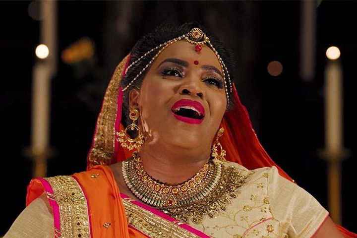 American singer Mary Milbane wishes Diwali by singing Om Jai Jagdish Hare