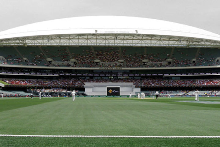 Fresh COVID-19 cases in South Australia jeopardise Adelaide Test