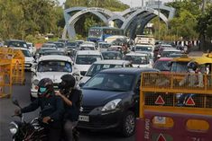 Random Corona Test Of Commutters Between Delhi Noida On Border