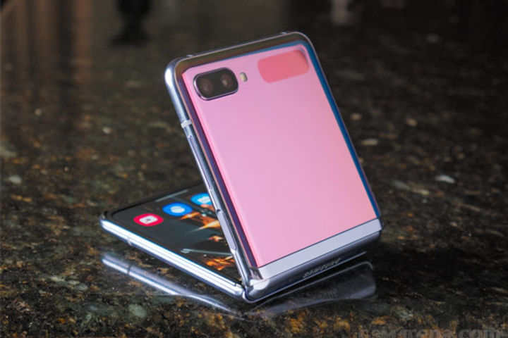 Samsung will soon bring cheap foldable smartphone Galaxy Z Flip Lite