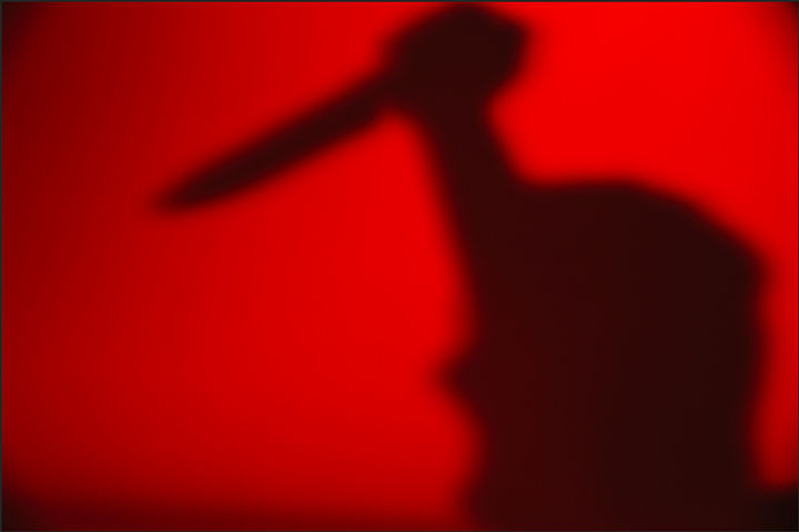 Man stabbed in broad daylight