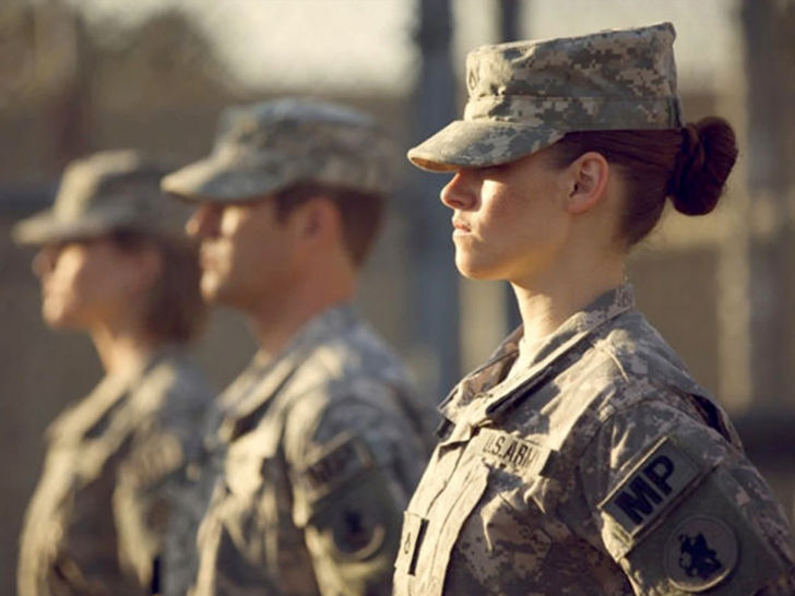 Kristen Stewart portraying army in Camp X-Ray