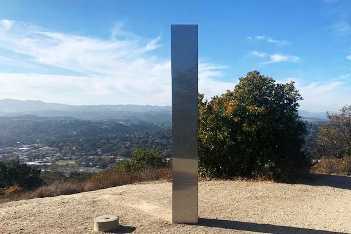 New Mystery monolith in California 