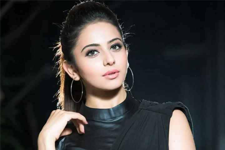 Instructions on TV channels to apologize on Rakulpreet's media trial