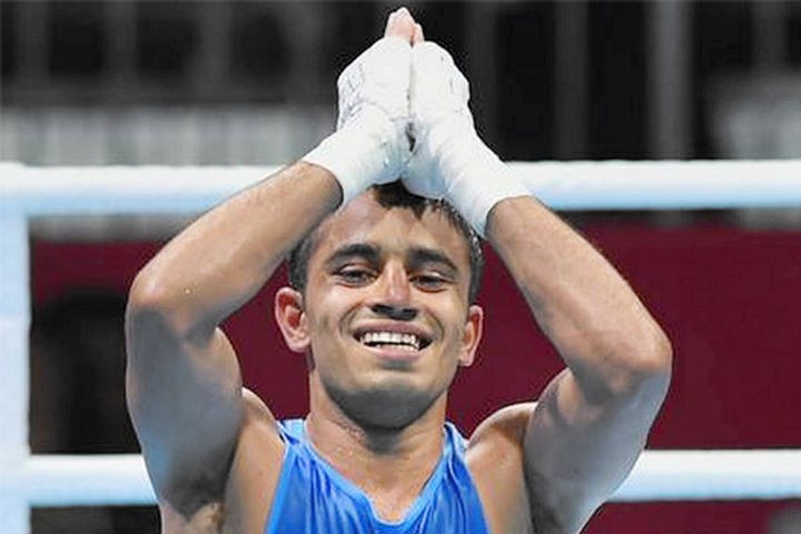 Boxer Amit Panghal, who won gold in Germany's World Cup, raised questions on management