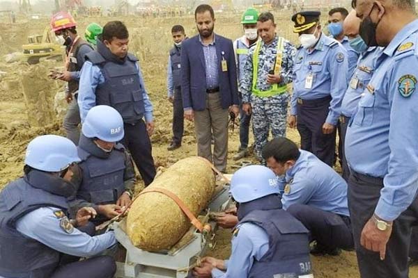 Fifth 250 kg live bomb from 1971 war found near Dhaka airport