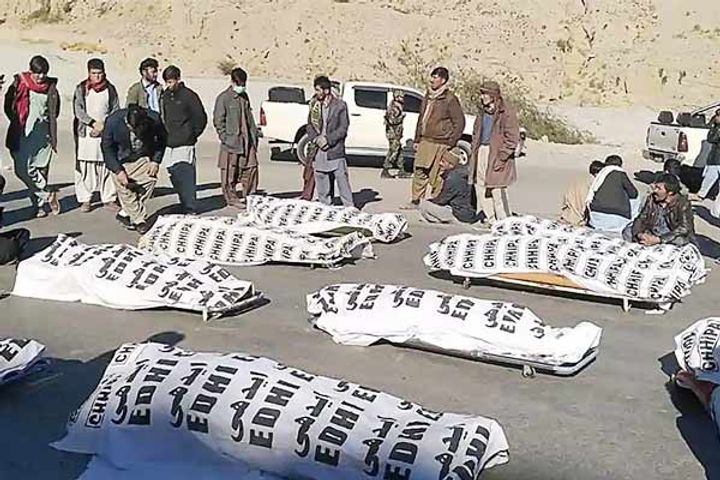 Terrorists abduct execute 11 coal miners