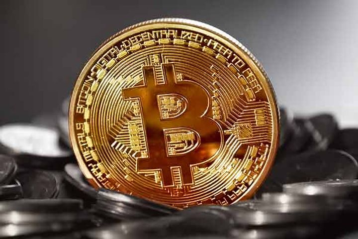 Bitcoin tops $40,000