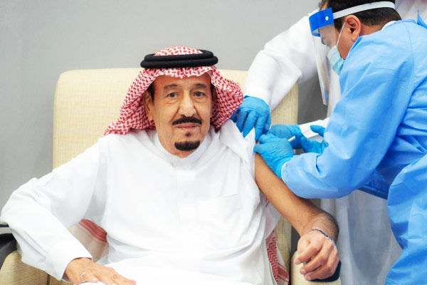 King Salman receives gets Covid vaccine shot