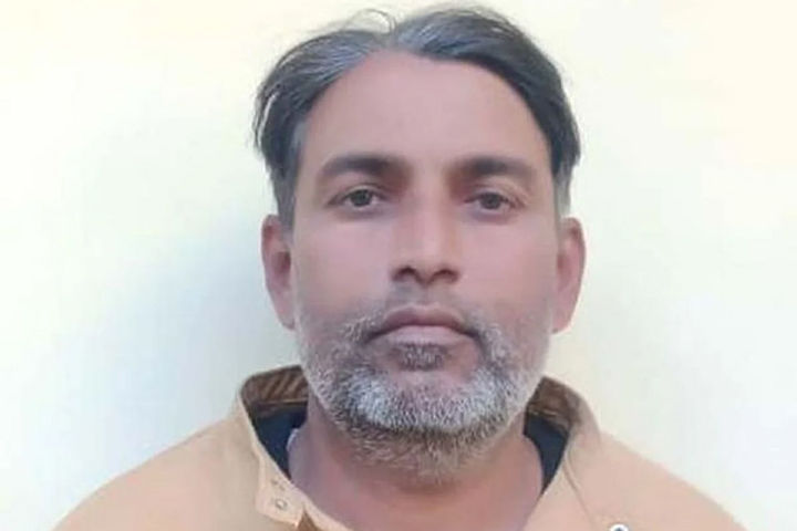 In Jaisalmer Pak ISI's Female Agent Stripped Off Clothes Then The Man Gave Them Secrets Related In Jaisalmer Pak ISI's Female Agent Stripped Off Clothes Then The Man Gave Them Secrets Related