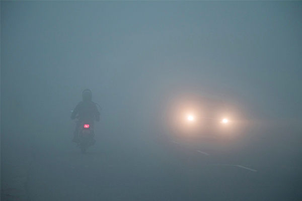 North India engulfed by thick fog, no relief from cold wave for next four days