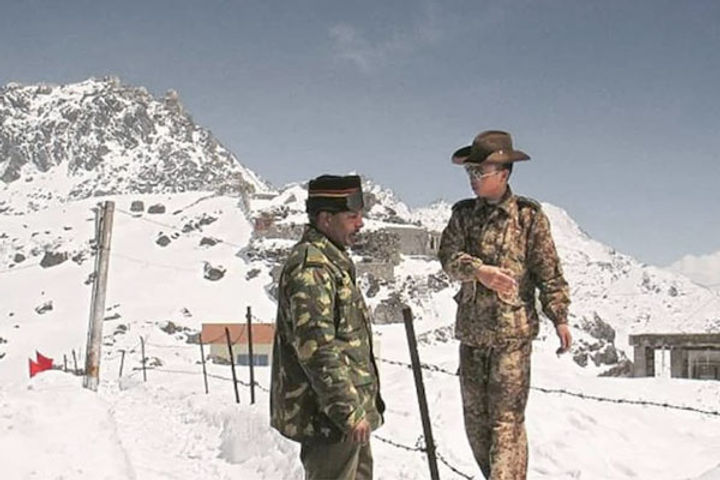 Indian soldiers thrash push back Chinese soldiers at Naku La in Sikkim