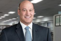 Salary cut for Goldman Sachs CEO