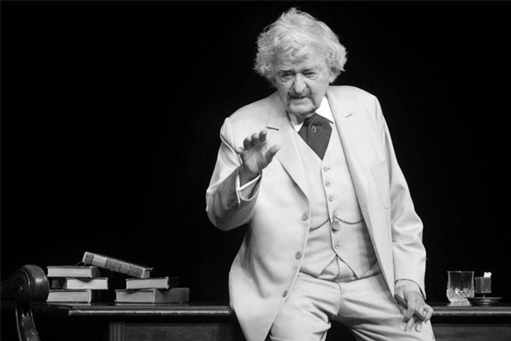 Hollywood Actor Hal Holbrook dies at 95 in Los Angeles