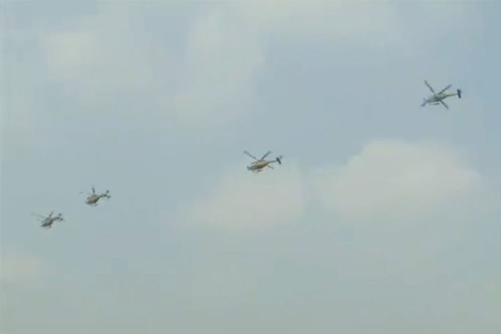 Aero India show begins in Bengaluru, three heads of army including Defense Minister present
