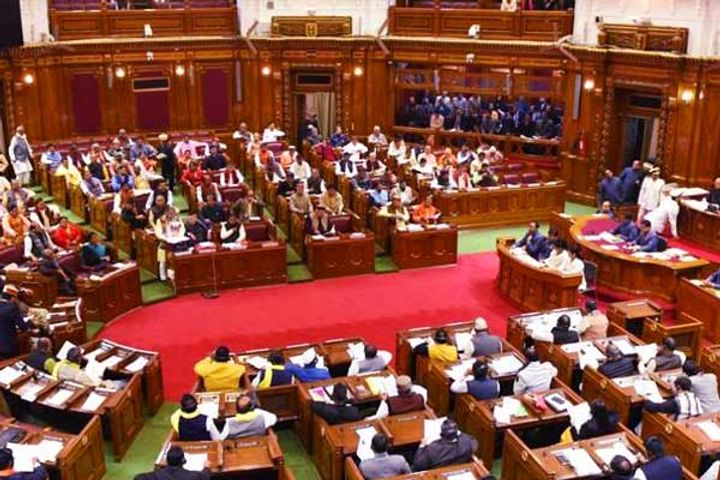 Paperless House proceedings in UP Assembly