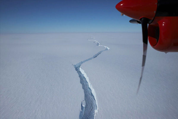 1270 Square Km Iceberg Broken From Antarctica