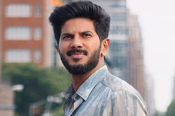 Dulquer Salmaan Was Stopped By Traffic Police For Driving Wrong Side