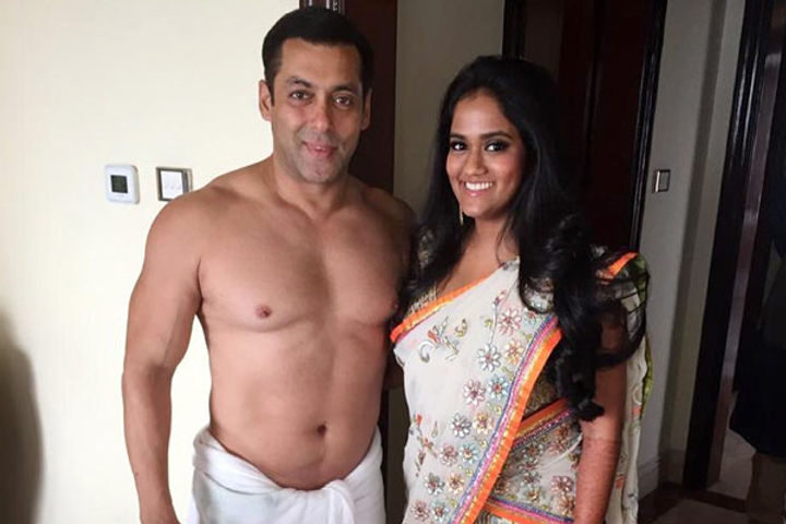 Arpita Khan Sharma Shares Throwback Picture With A Shirtless Salman Khan