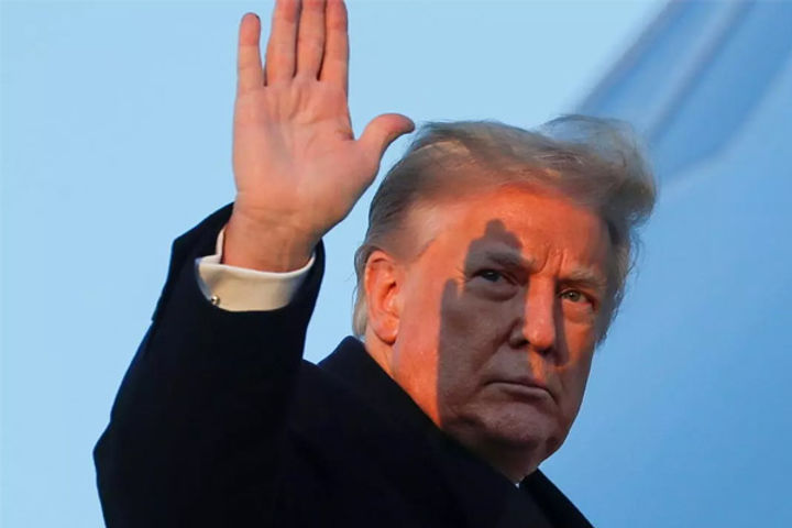 Trump travels in 'run-of-the-mill' plane