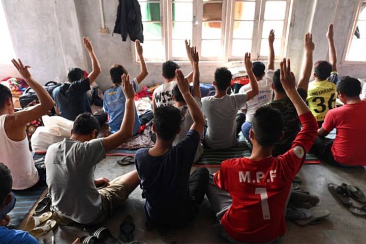 Myanmar nationals seek refuge in India Myanmar nationals seek refuge in India