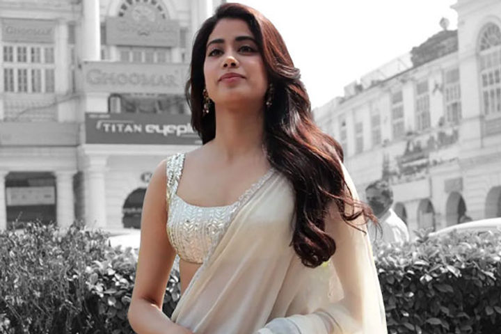 Janhvi Kapoor made a bold photoshoot after the release of the film the photos increased the internet
