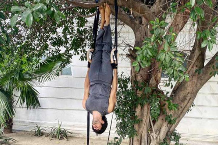 Hangout photo of Siddharth Malhotra goes viral, 'Pair with Rashmika in Mission Majnu