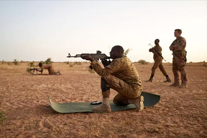 Armed men kill at least 58 in attack on Niger market sellers