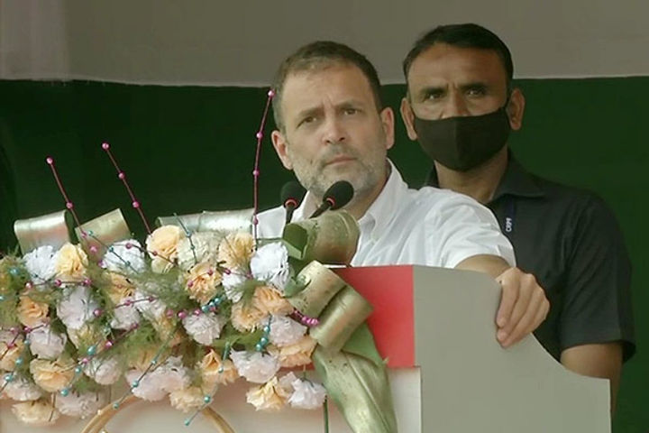 Rahul targets RSS in Assam Rahul targets RSS in Assam
