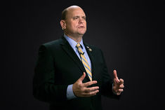 US representative apologizes for sexual misconduct