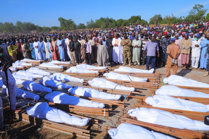 Gunmen massacre 137 villagers Gunmen massacre 137 villagers