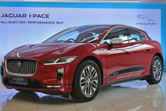 Jaguar launched the first electric car i Pace in India