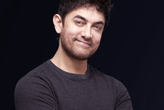 Aamir Khan is also Corona infected, actor is in self quarantine at home
