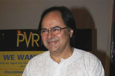 Farrukh Sheikh married Rupa after being in courtship for 9 years