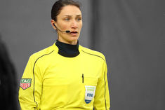 Catherine Nesbitt Becomes First Woman To Enter The Field In The Mens Qualifying Game