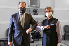 India-Russia vow to enhance defence cooperation