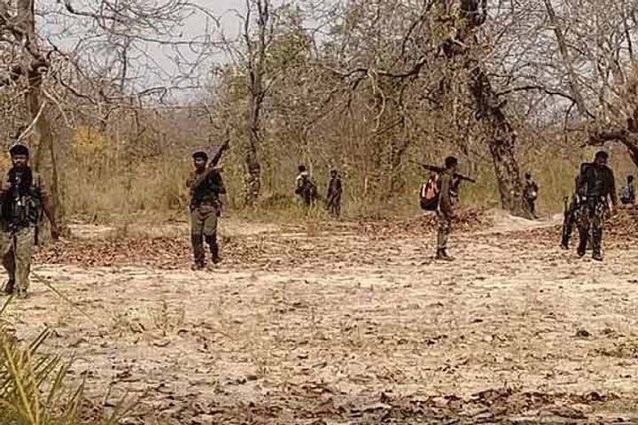 Naxalite Called To A Journalist Jawan Is Injured Will Be Released In Two Days